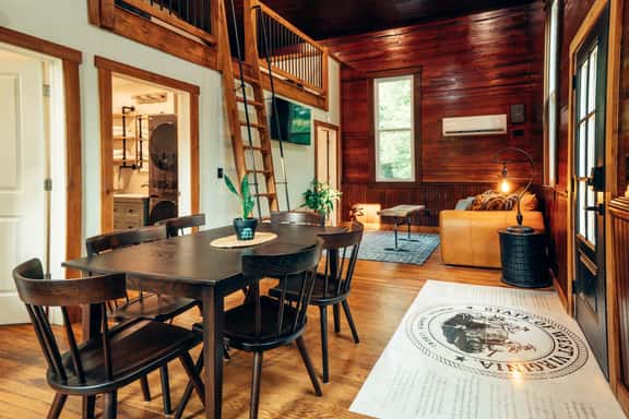 Corton Lodge - Riverview Private Riverfront Suite - Image 1